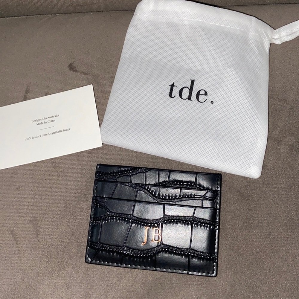 tde. Card holder